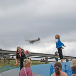 Każdy próbuje latać jak potrafi ...