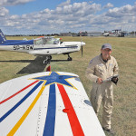 Coś jakby Prezesowi się na liście nie zgadza - liczba samolotów nie spina się z liczbą pilotów.
Indiańskie życzenie mówi - obyś nie miał więcej mustangów niż jeźdźców