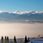 Mur halnego widziany z Gorców, ale to dopiero zapowiedź wiatru