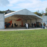 Płócienny ciepło-przytulny hangarek  pojawił się jako trzeci na lotnisku